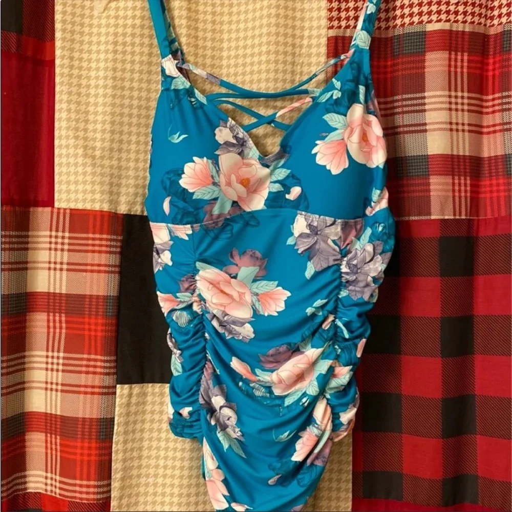 Torrid turquoise floral strappy swimsuit